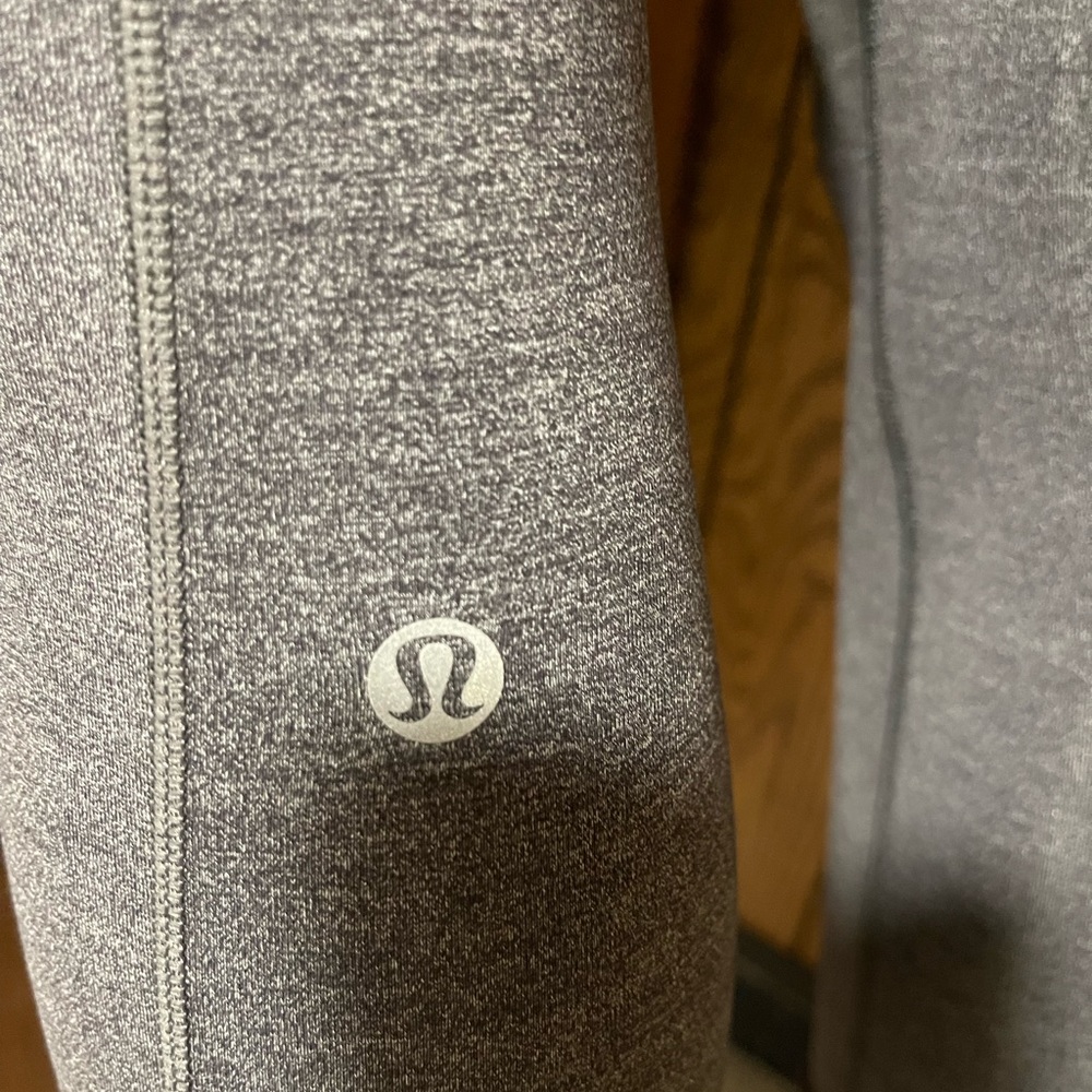 Lululemon"Speed Up Tight*28" Heathered Gray First Release - Picture 15 of 16